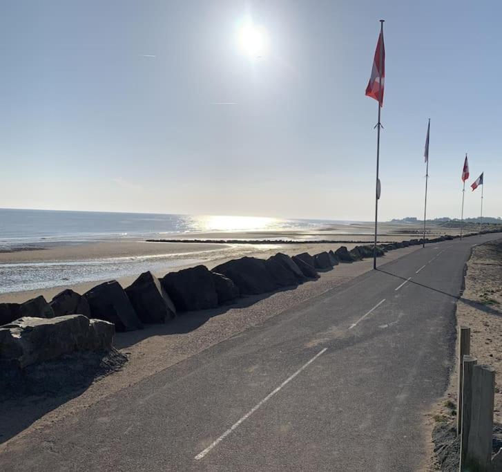 Studio - Balcon - Bord De Mer Courseulles-sur-Mer Exterior foto
